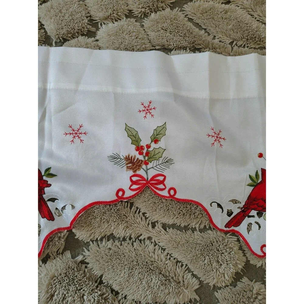 Cardinal Embroidered Valance Holidays & Winer Season